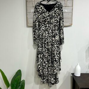 Leopard Print Elegant Flowy Vneck Dress